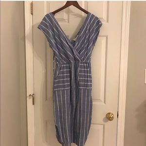 NWOT Universal Thread Chambray Dress w/ Pockets